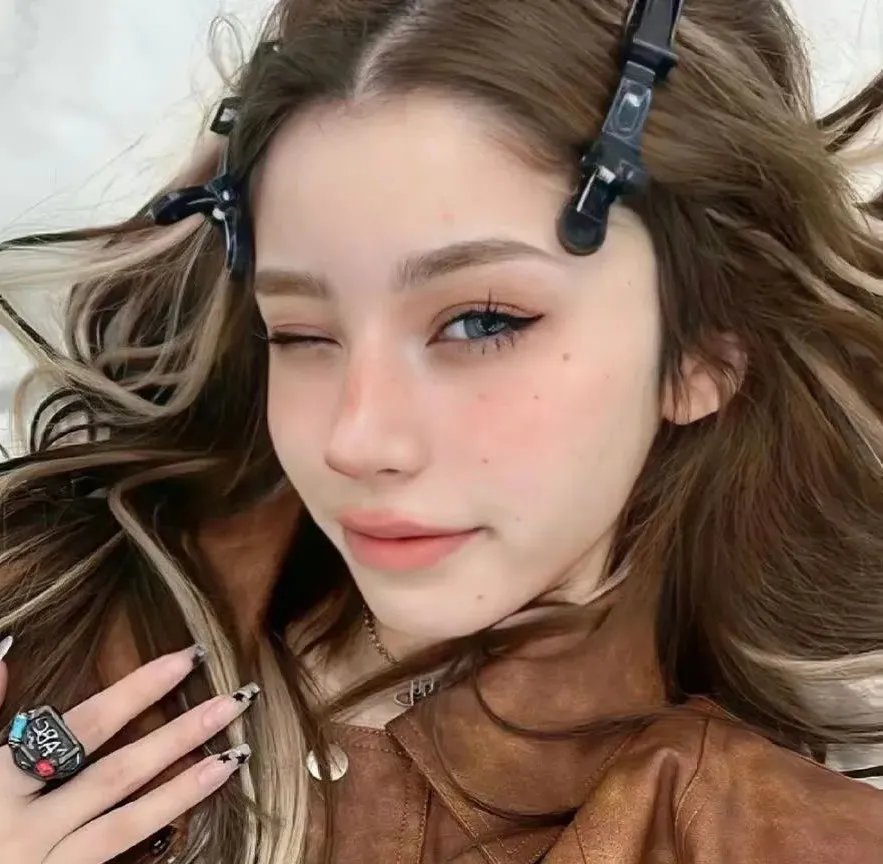 欲浪春潮海报